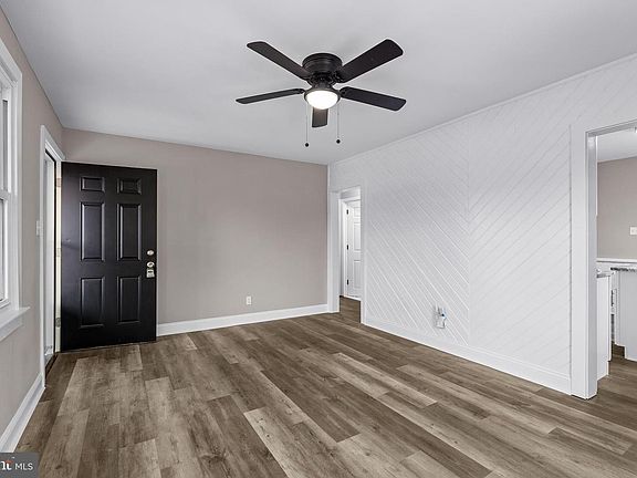 4th image of 213 Locust Ln