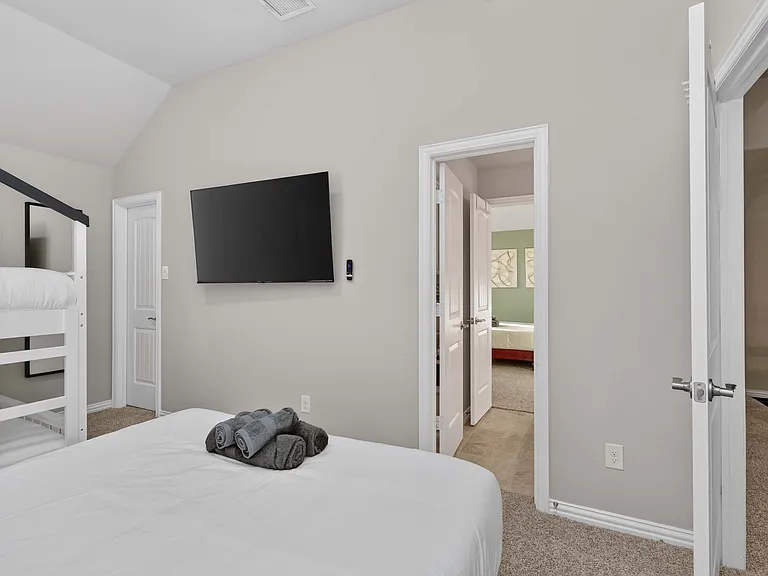 2626 Flat Bush Ave — Photo 36