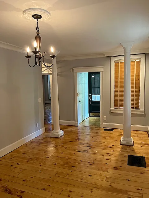 17 Greenwood St #1