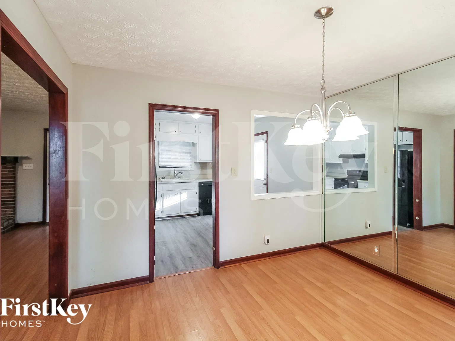 3 bed, 2.0 bath, 1428 sqft, $2,130 — Photo 4