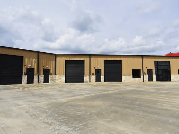 307 Sam Houston Dr #B, Victoria, TX 77901