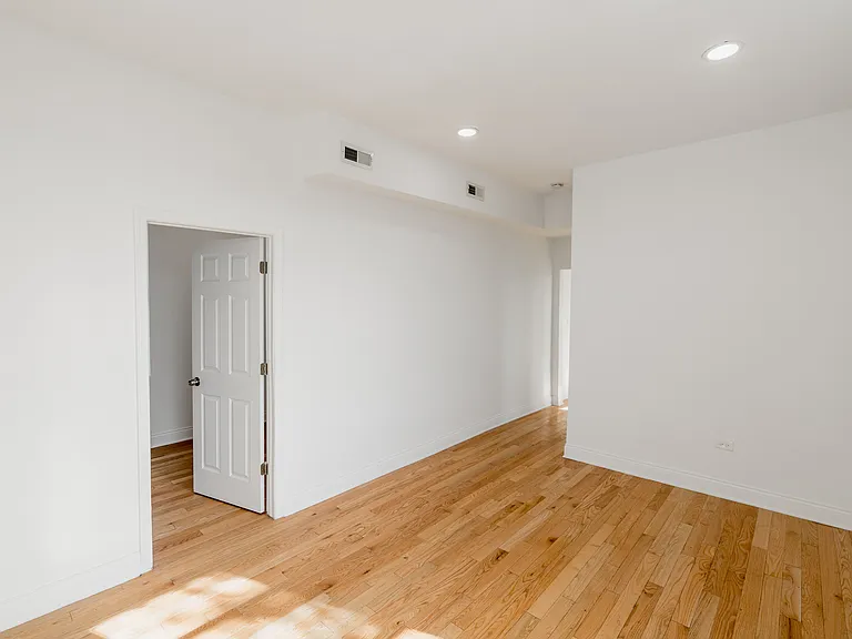 5103 S Winchester Ave #2 — Photo 6