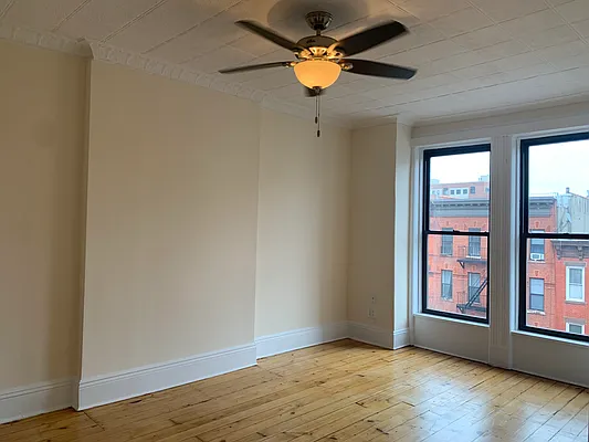 Rented by Compass | media 23