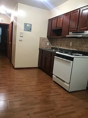 Rented by G2 Realty Group LLC | media 12