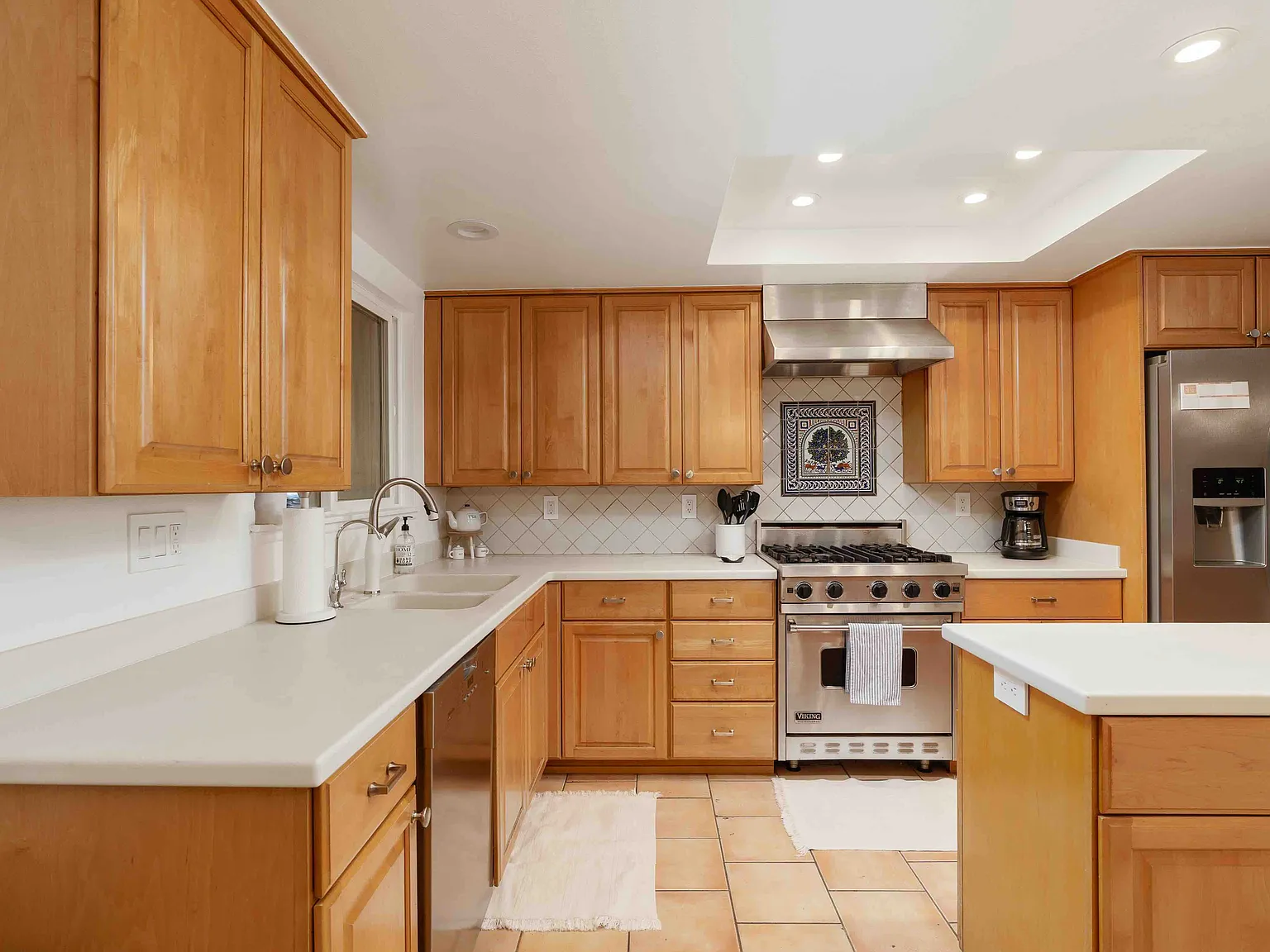 4 bed, 1500 sqft, $9,000 — Photo 3