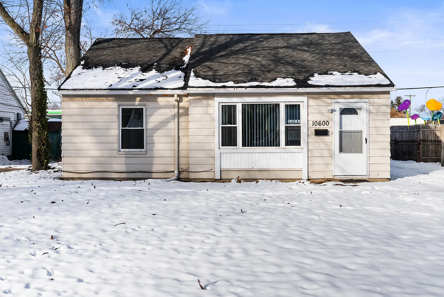 10600 Troy St photo 1