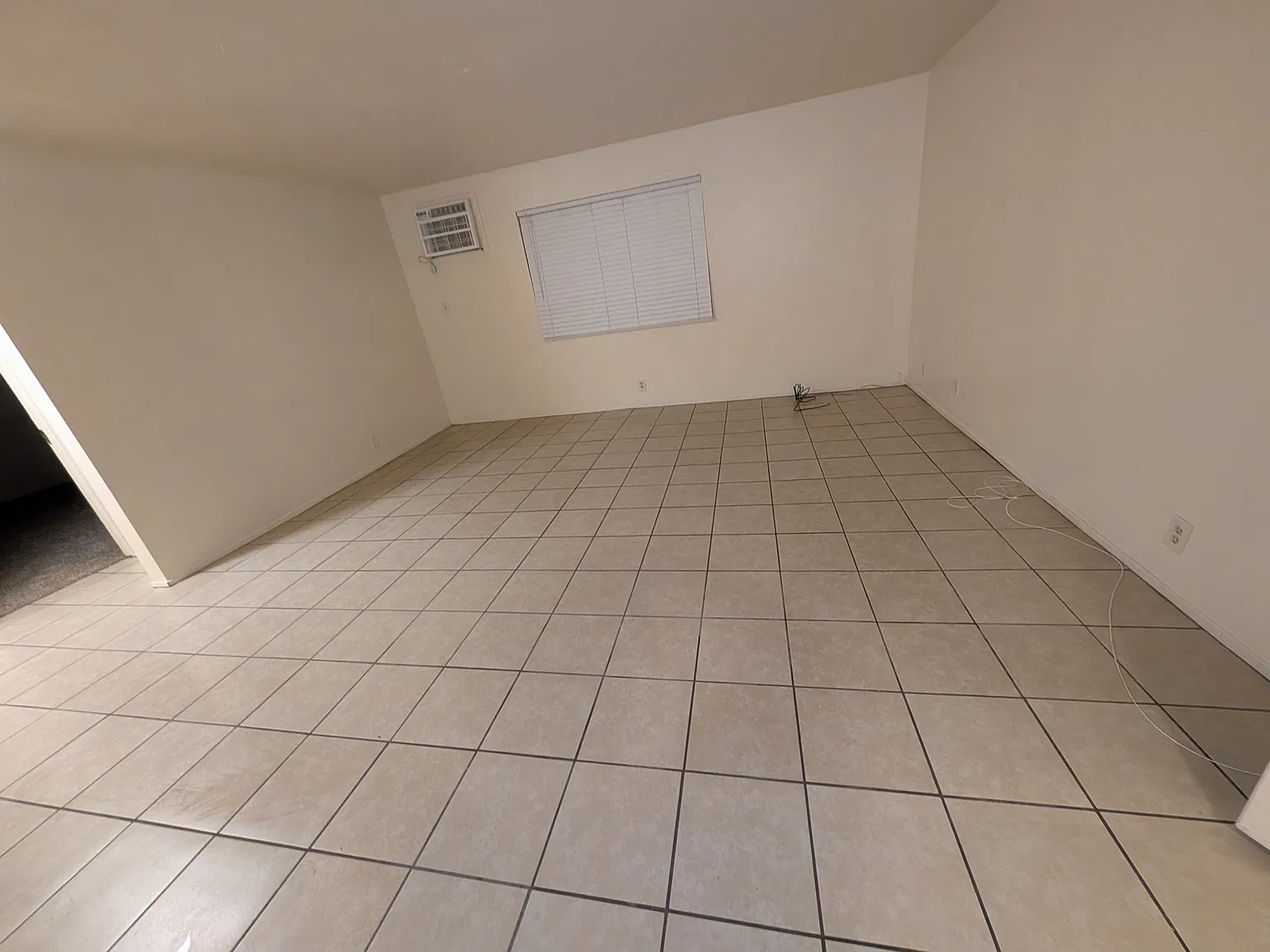 2 bed, 775 sqft, $1,550 — Photo 2
