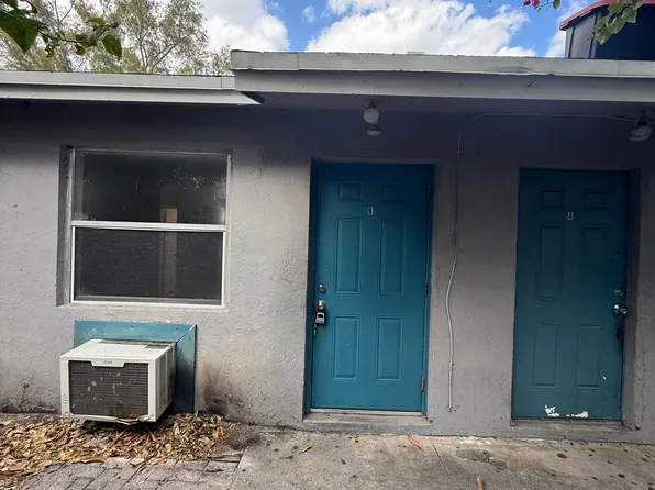 3601 Pinewood Ave, West Palm Beach, FL 33404