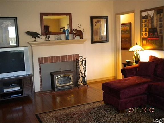 3rd image of 1016 Mariposa St