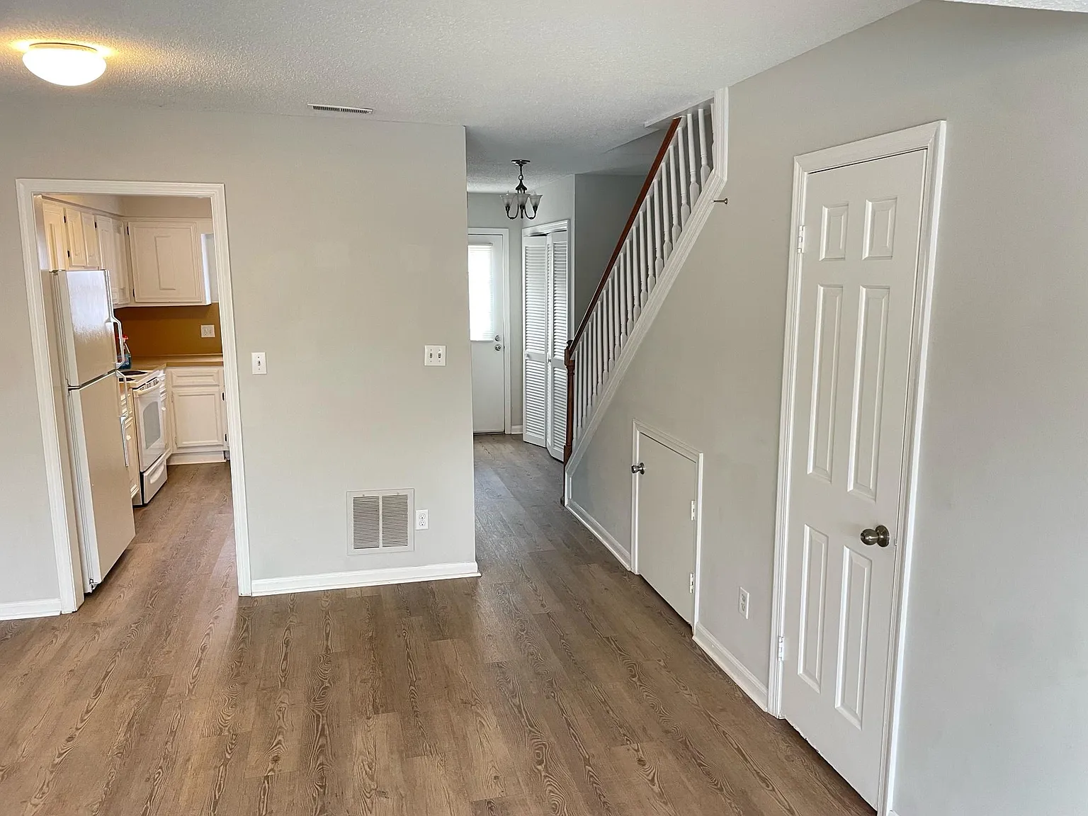29 Scott St — Photo 2