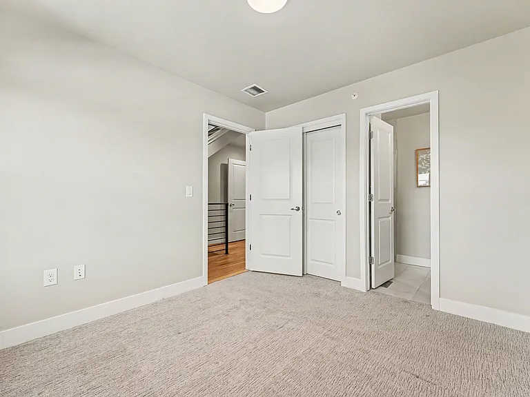 2816 Federal Blvd — Photo 14