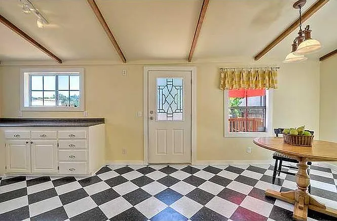 2 bed, 934 sqft, $2,775 — Photo 4