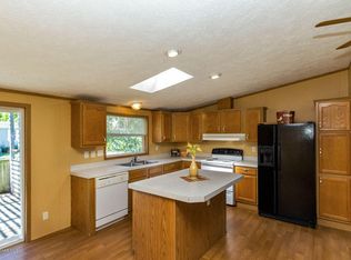 1202 Peters Pl, Lake City, MN 55041