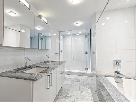 4th image of 752 W End Ave #10AA