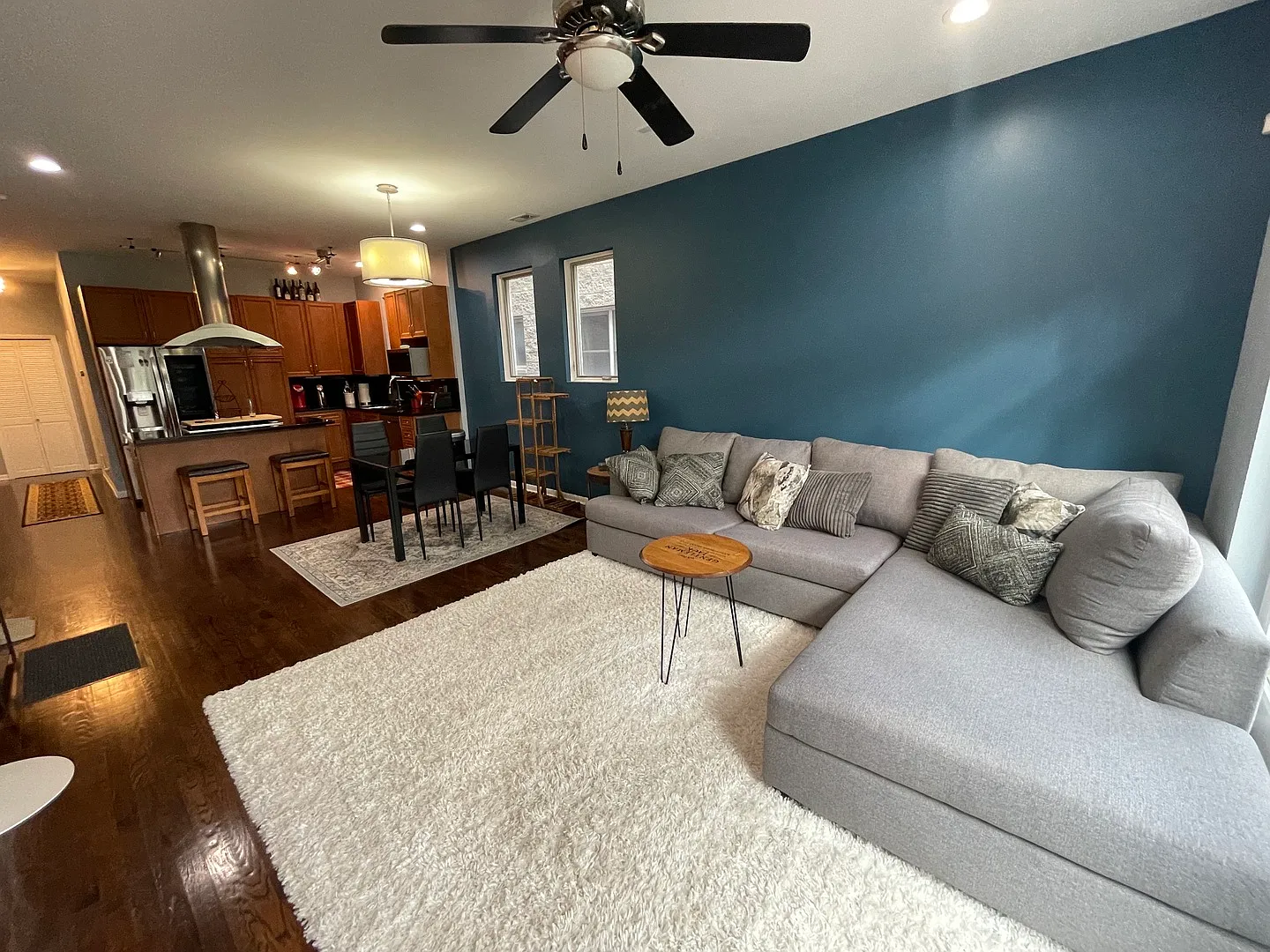 2 bed, 1350 sqft, $3,800 — Photo 2