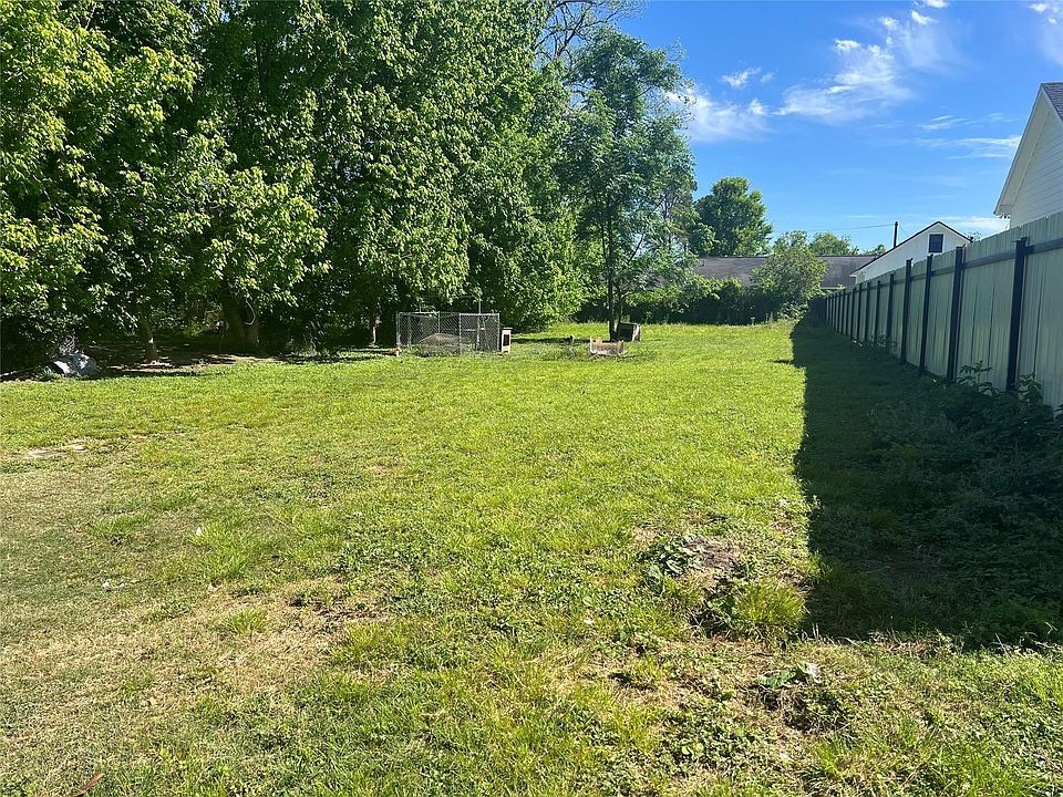 2nd image of 1027 Adolph Dr