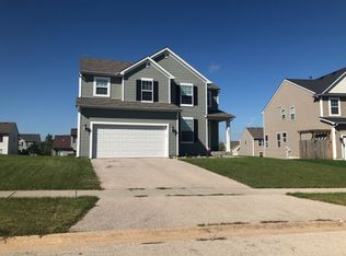 1601 Elysium Dr, Minooka, IL 60447