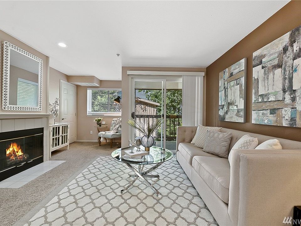 1st image of 18523 68th Ave NE APT 102