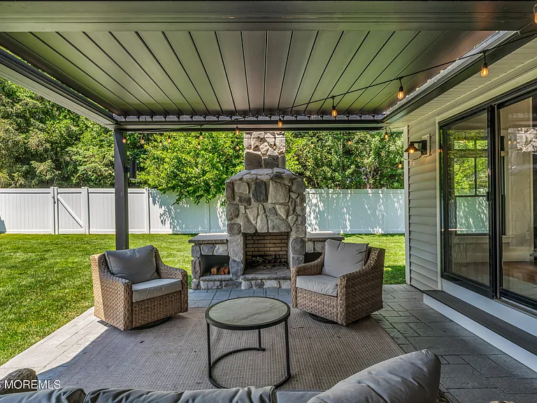 2411 Fairview Dr — Photo 25
