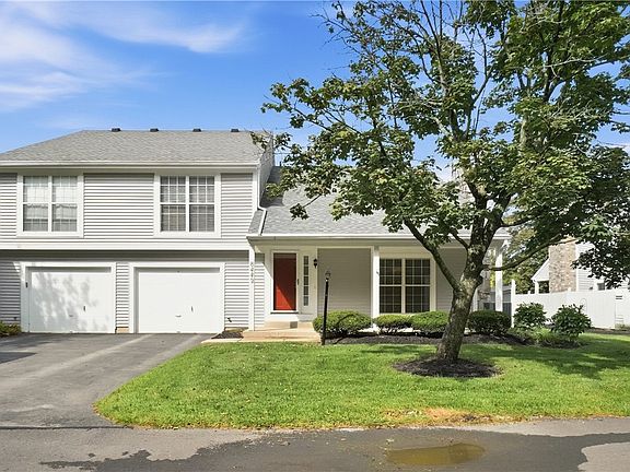 3rd image of 8442 McEwen Rd