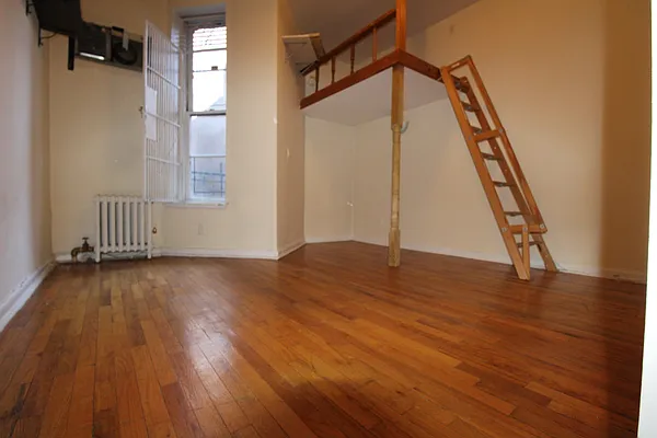 Rented by Luxor Homes & Investment Realty | media 8