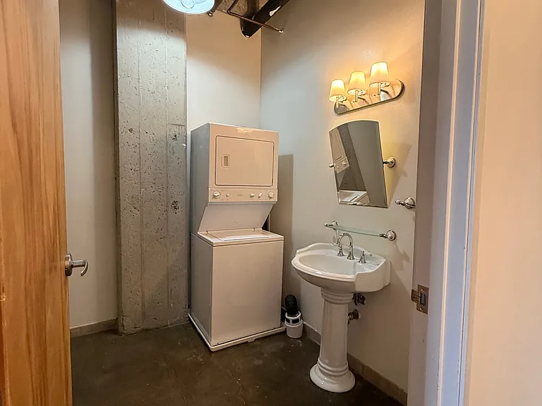 TEXERE PLAZA LOFTS — Photo 35