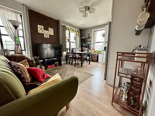 Rented by Bohemia Realty Group | media 16