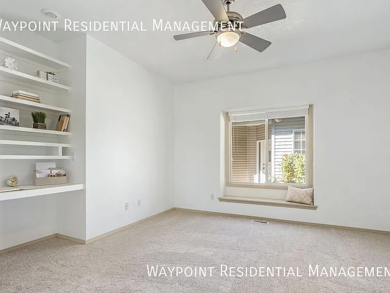 9640 W Sleepy Hollow Ln — Photo 22