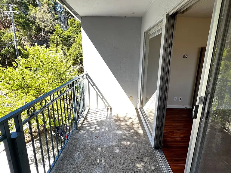 2157 Carlmont Dr — Photo 3