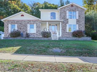 1630 Prehistoric Hill Dr, Imperial, MO 63052