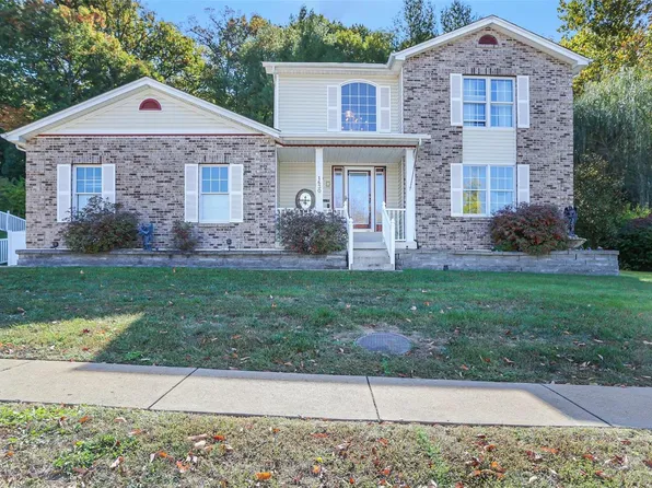 1630 Prehistoric Hill Dr, Imperial, MO 63052