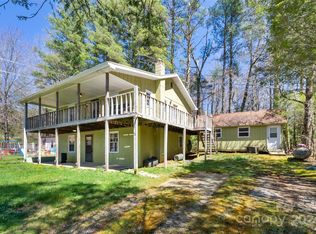 95 Laurel Ln, Sapphire, NC 28774