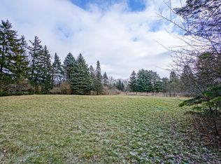 3260 Pilgrim Rd, Brookfield, WI 53005