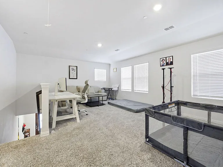 224 Monarch Way — Photo 11
