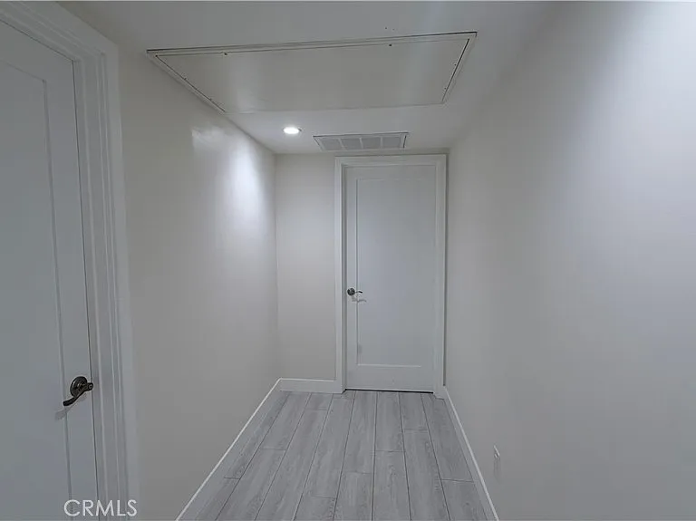 20210 Hartland St — Photo 6