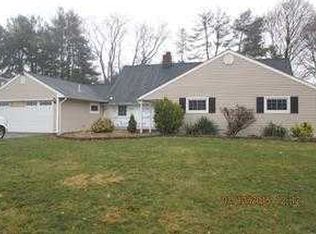 44 Firtree Rd, Levittown, PA 19056