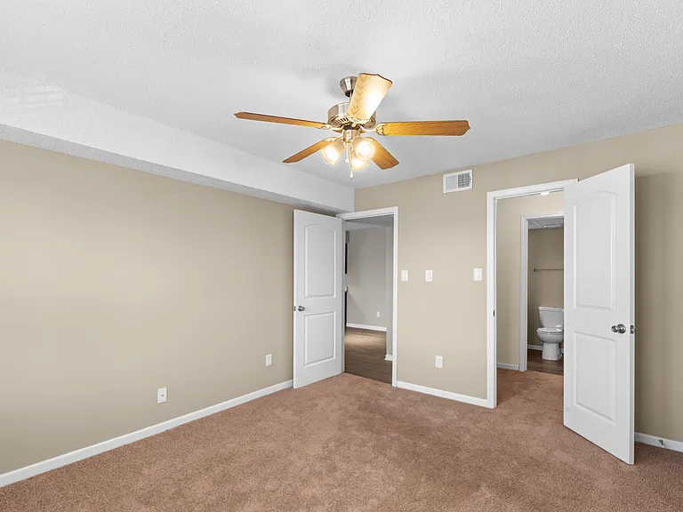 Willowbend — Photo 114