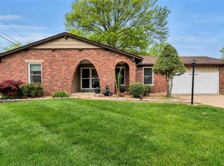 407 Marie Ln, Ballwin, MO