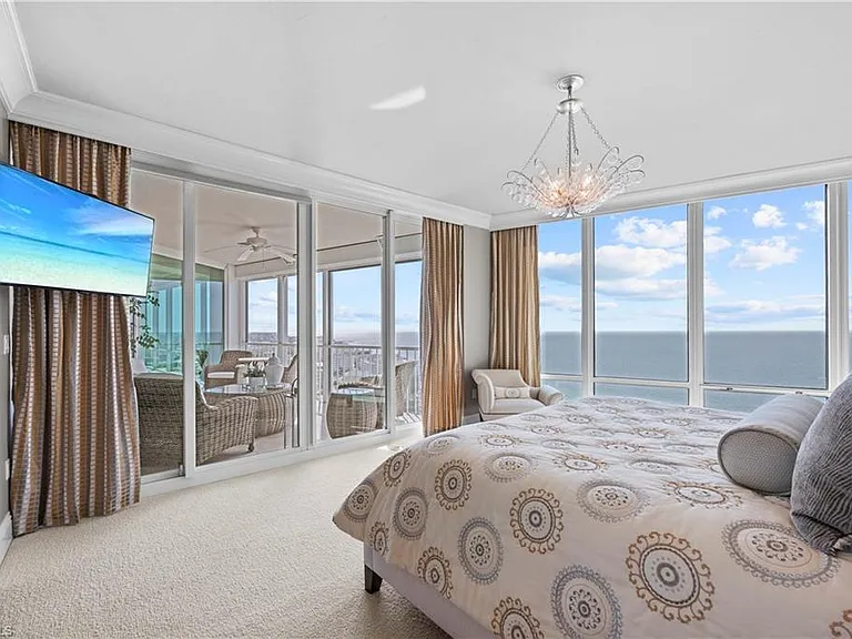 3991 Gulf Shore Blvd N #Penthouse 101 — Photo 24