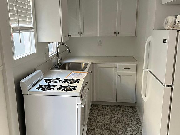 2nd image of 2630 Palm Dr #2630