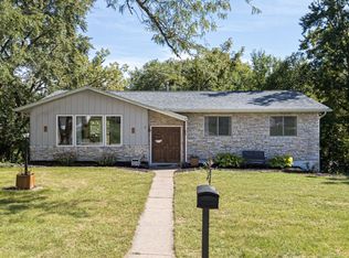 31 Park Ave, Park View, IA 52748