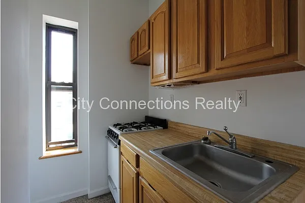 Rented by City Connections Realty | media 23