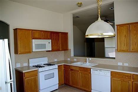 5th image of 100 Emma Lynn Ln