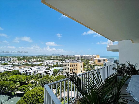 3rd image of 781 Crandon Blvd APT 1604