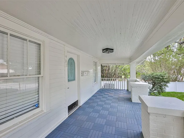902 W Columbus Dr — Photo 7