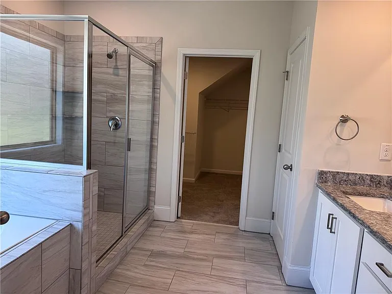 1850 Silver Crest Way — Photo 24