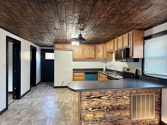 4th image of 1135 W Cherry Ave