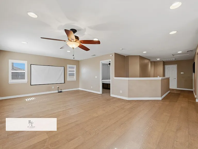 12488 Celebration Dr — Photo 30