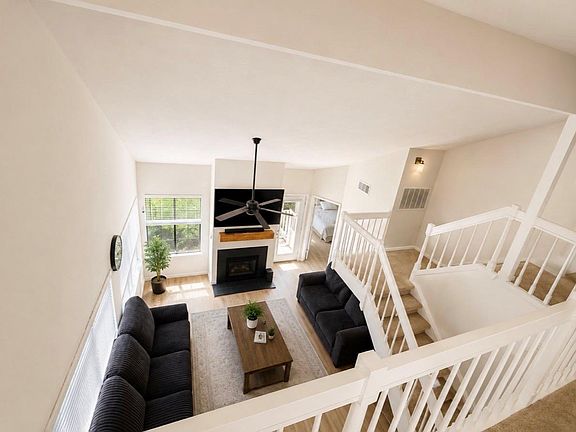 3rd image of 17047 Carbridge Dr