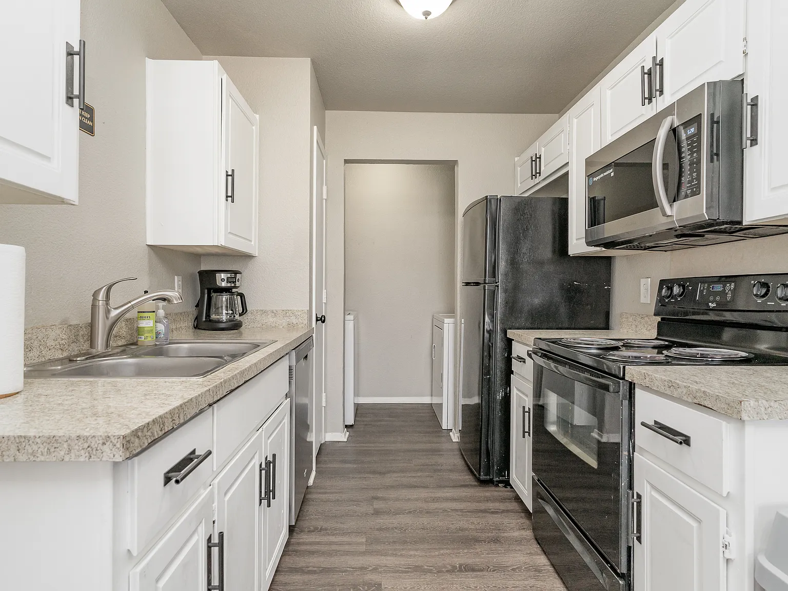 4 bed, 1000 sqft, $750 — Photo 3